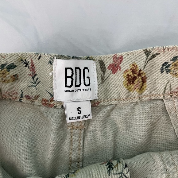 BDG floral skirt - Picture 4 of 4